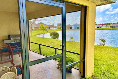 House in St. Lucie, Florida 3 bedrooms, 148.27 sq.m. № 2192002 - photo 14