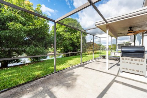 Снять в аренду виллу или дом в Дейви, Флорида 2 спальни, 116.69м2, № 1950108 - фото 19