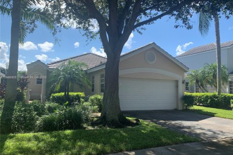 Снять в аренду виллу или дом в Дейви, Флорида 2 спальни, 116.69м2, № 1950108 - фото 1