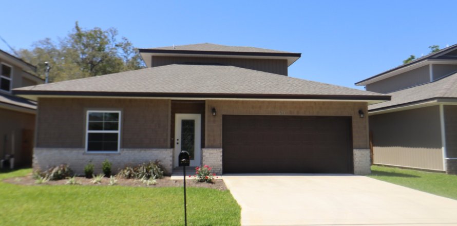 House in Navarre, Florida 4 bedrooms, 194.26 sq.m. № 560714