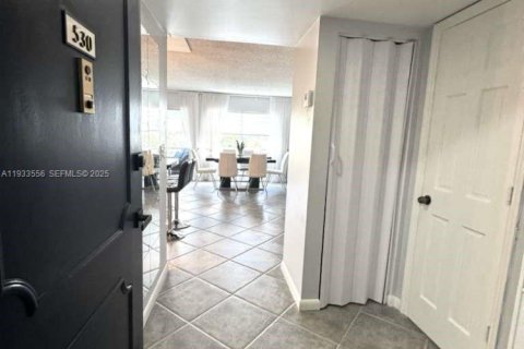 Copropriété à vendre à Hallandale Beach, Floride: 1 chambre, 78.97 m2 № 1992081 - photo 3