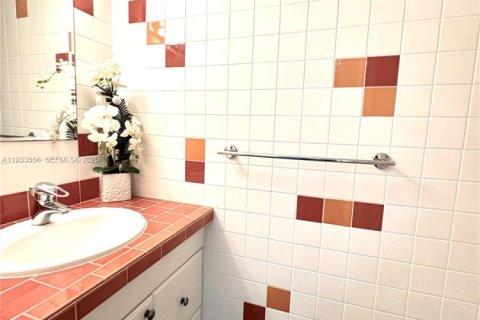 Copropriété à vendre à Hallandale Beach, Floride: 1 chambre, 78.97 m2 № 1992081 - photo 7