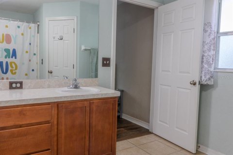 Casa en venta en Spring Hill, Florida, 4 dormitorios, 179.67 m2 № 1917231 - foto 24