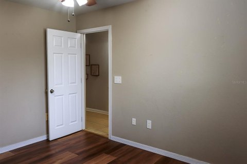 House in Spring Hill, Florida 4 bedrooms, 179.67 sq.m. № 1917231 - photo 18