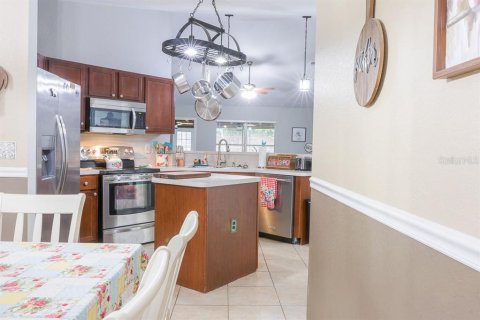 House in Spring Hill, Florida 4 bedrooms, 179.67 sq.m. № 1917231 - photo 6