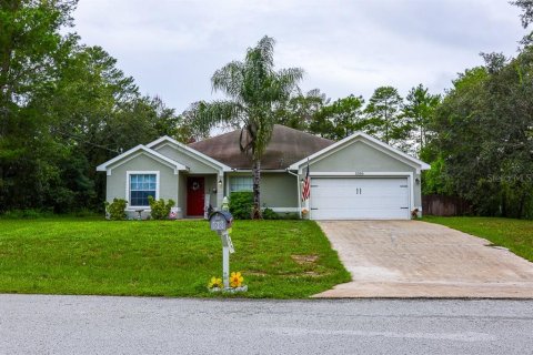 House in Spring Hill, Florida 4 bedrooms, 179.67 sq.m. № 1917231 - photo 1