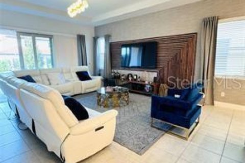 Снять в аренду виллу или дом в Уинтер-Гарден, Флорида 5 спален, 375.79м2, № 2299728 - фото 16