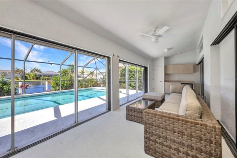 House in Punta Gorda, Florida 3 bedrooms, 181.72 sq.m. № 1858291 - photo 28
