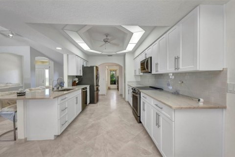 House in Punta Gorda, Florida 3 bedrooms, 181.72 sq.m. № 1858291 - photo 11