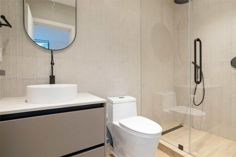 Villa ou maison à louer à Miami, Floride: 5 chambres, 353.21 m2 № 1823447 - photo 26
