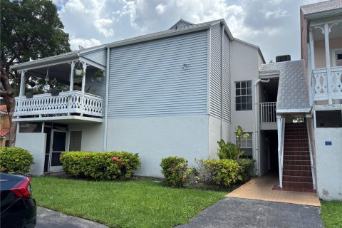 Купить кондоминиум в Майами, Флорида 2 спальни, 112.6м2, № 1897093 - фото 3