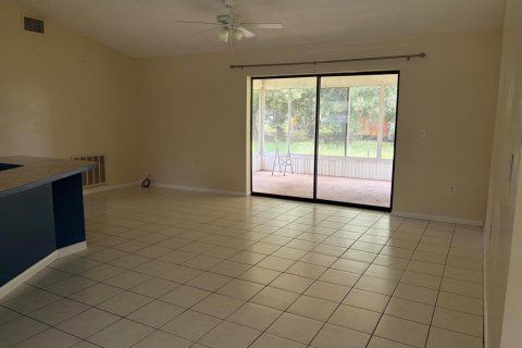 House in Sebring, Florida 3 bedrooms, 139.35 sq.m. № 2272379 - photo 19