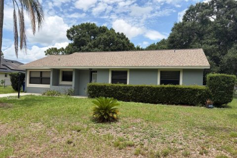 House in Sebring, Florida 3 bedrooms, 139.35 sq.m. № 2272379 - photo 15