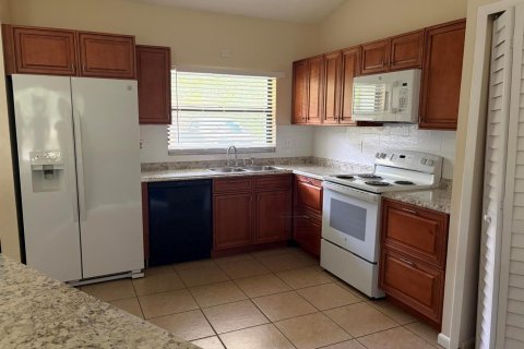 House in Sebring, Florida 3 bedrooms, 139.35 sq.m. № 2272379 - photo 18