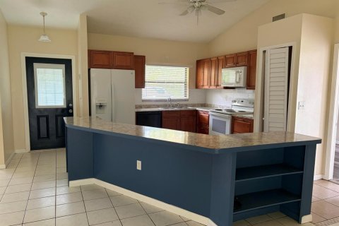 House in Sebring, Florida 3 bedrooms, 139.35 sq.m. № 2272379 - photo 17