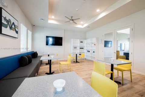 Снять в аренду квартиру в Киссимми, Флорида 3 спальни, 104.52м2, № 1896495 - фото 5