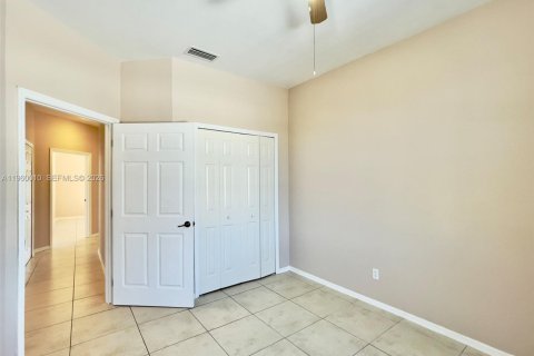 Condominio en alquiler en Fort Myers, Florida, 3 dormitorios, 113.62 m2 № 2021808 - foto 20