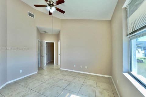 Condominio en alquiler en Fort Myers, Florida, 3 dormitorios, 113.62 m2 № 2021808 - foto 13