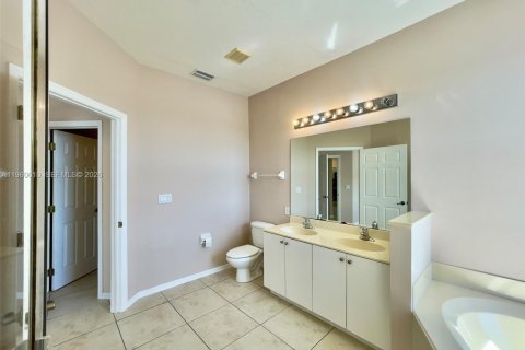 Condominio en alquiler en Fort Myers, Florida, 3 dormitorios, 113.62 m2 № 2021808 - foto 16