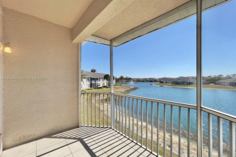 Condominio en alquiler en Fort Myers, Florida, 3 dormitorios, 113.62 m2 № 2021808 - foto 11