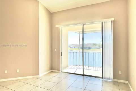Condominio en alquiler en Fort Myers, Florida, 3 dormitorios, 113.62 m2 № 2021808 - foto 3