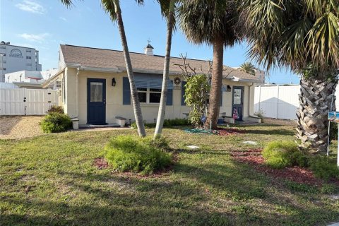 Duplex à Redington Shores, Floride 2 chambres, 130.06 m2 № 2098626