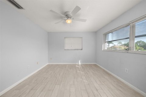 House in Lake Placid, Florida 2 bedrooms, 94.2 sq.m. № 2391213 - photo 15