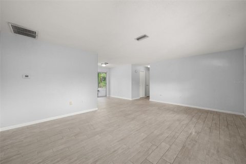 House in Lake Placid, Florida 2 bedrooms, 94.2 sq.m. № 2391213 - photo 7
