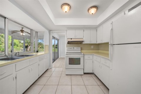 House in Lake Placid, Florida 2 bedrooms, 94.2 sq.m. № 2391213 - photo 10