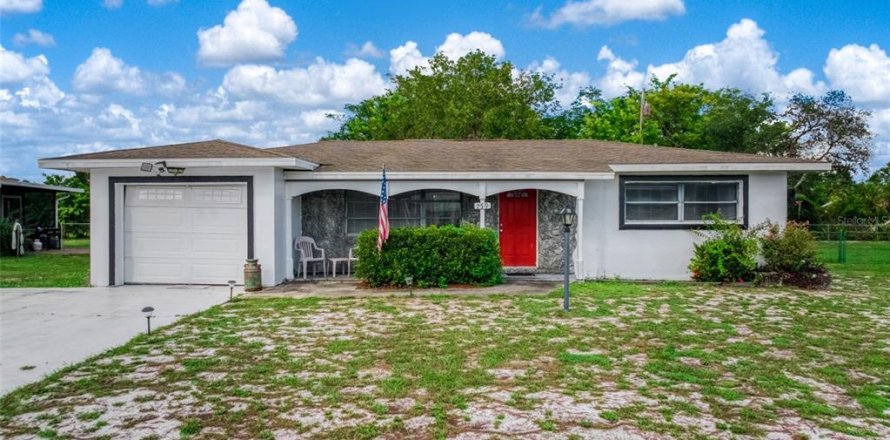 House in Lake Placid, Florida 2 bedrooms, 94.2 sq.m. № 2391213