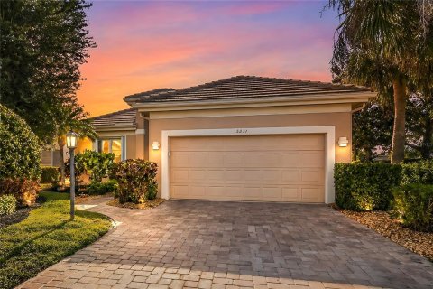 Casa en Bradenton, Florida 2 dormitorios, 181.9 m2 № 2097785