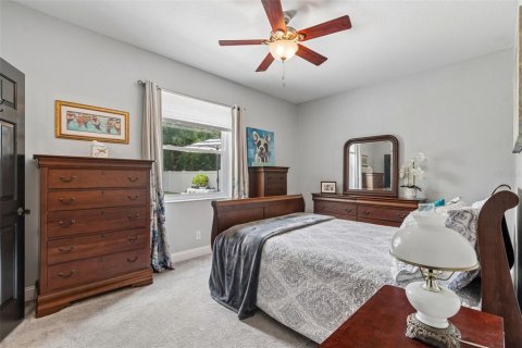 Casa en venta en Land O' Lakes, Florida, 6 dormitorios, 290.97 m2 № 2157986 - foto 28