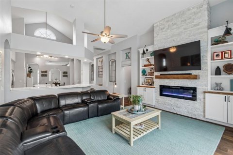 Casa en venta en Land O' Lakes, Florida, 6 dormitorios, 290.97 m2 № 2157986 - foto 18