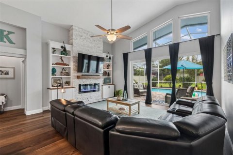 Casa en venta en Land O' Lakes, Florida, 6 dormitorios, 290.97 m2 № 2157986 - foto 17