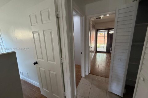 Casa en alquiler en Deerfield Beach, Florida, 3 dormitorios, 106.65 m2 № 2026076 - foto 8