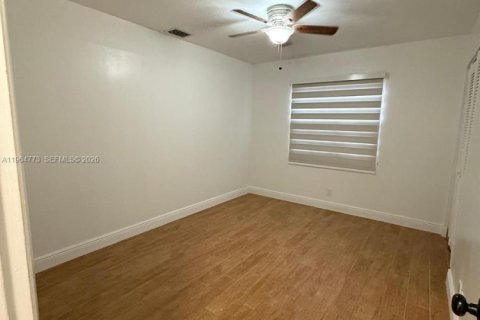 Casa en alquiler en Deerfield Beach, Florida, 3 dormitorios, 106.65 m2 № 2026076 - foto 11