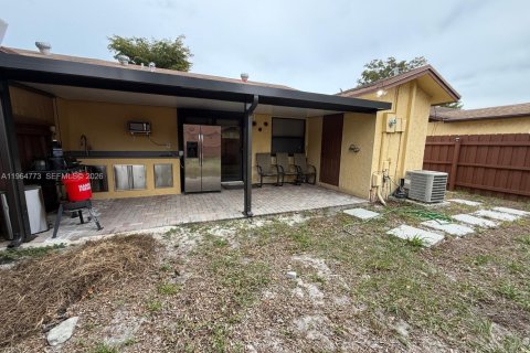 Casa en alquiler en Deerfield Beach, Florida, 3 dormitorios, 106.65 m2 № 2026076 - foto 21