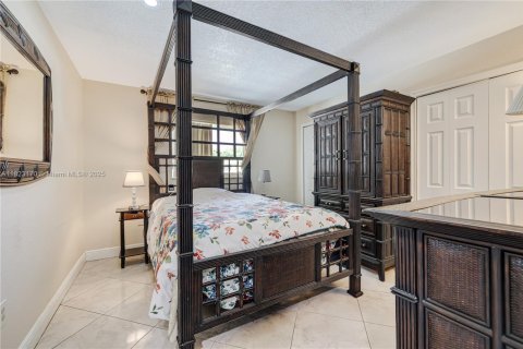 House in Pembroke Pines, Florida 4 bedrooms, 173.26 sq.m. № 1788429 - photo 9
