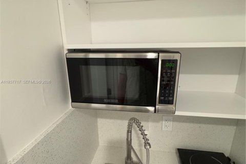 Immobilier commercial à louer à Miami, Floride: 1 chambre, 182.83 m2 № 2000956 - photo 16