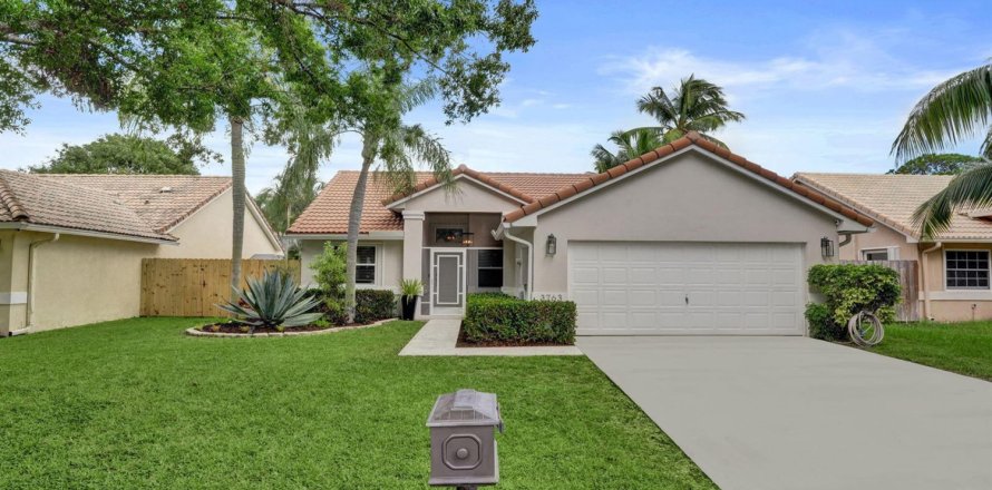 Villa ou maison à Delray Beach, Floride 3 chambres, 119.29 m2 № 2397927