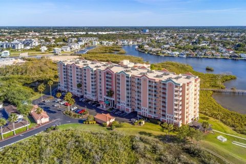 Condo à New Port Richey, Floride, 2 chambres № 2217710