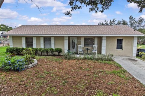 House in Lakeland, Florida 3 bedrooms, 124.02 sq.m. № 1767609 - photo 1