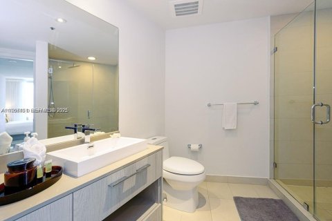 Снять в аренду кондоминиум в Холливуд, Флорида 2 спальни, 105.54м2, № 2034425 - фото 12