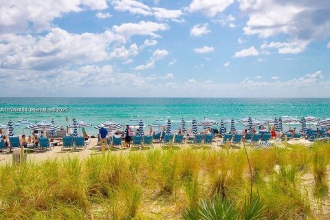 Снять в аренду кондоминиум в Холливуд, Флорида 2 спальни, 105.54м2, № 2034425 - фото 6