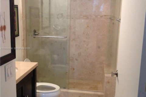 Снять в аренду кондоминиум в Майами, Флорида 3 спальни, 138.7м2, № 1992472 - фото 16