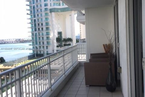 Снять в аренду кондоминиум в Майами, Флорида 3 спальни, 138.7м2, № 1992472 - фото 19