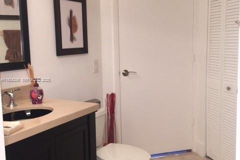 Снять в аренду кондоминиум в Майами, Флорида 3 спальни, 138.7м2, № 1992472 - фото 14