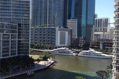 Снять в аренду кондоминиум в Майами, Флорида 3 спальни, 138.7м2, № 1992472 - фото 21