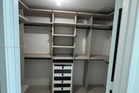 Condo in Sunny Isles Beach, Florida, 3 bedrooms  № 1763821 - photo 23