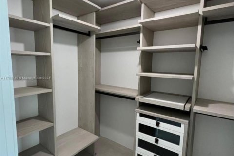 Condo in Sunny Isles Beach, Florida, 3 bedrooms  № 1763821 - photo 22
